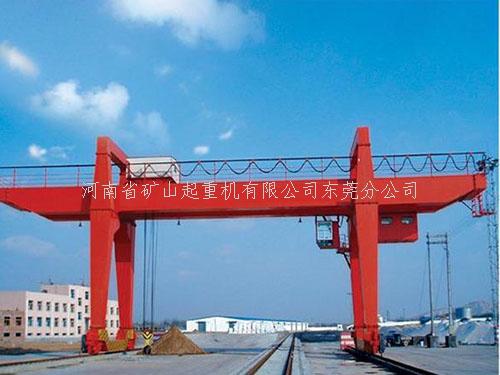 雙主梁?jiǎn)涡≤?chē)門(mén)式起重機(jī)
